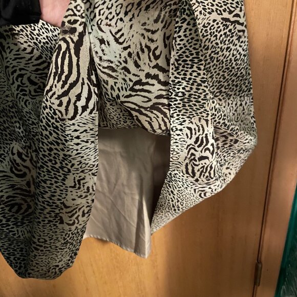 Nygard Collection Petite Leopard Print Sleeveless Dress - Picture 5 of 8